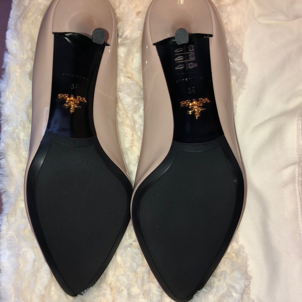 HP🎉 PRADA 75 mm Bow Pointed Pumps Cream 8.5 NWT - Picture 3 of 8